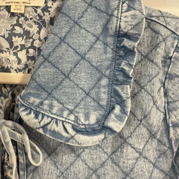 Doe & Rae Denim Look Quilted Shacket with Floral Lining | Women's M | NWOT - Picture 9 of 12